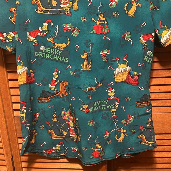 Dr. Seuss How the Grinch Stole Christmas Teal Holiday Print Scrub - Picture 14 of 15